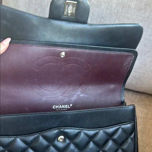 Chanel Black Quilted Bag - Picture 5 of 12